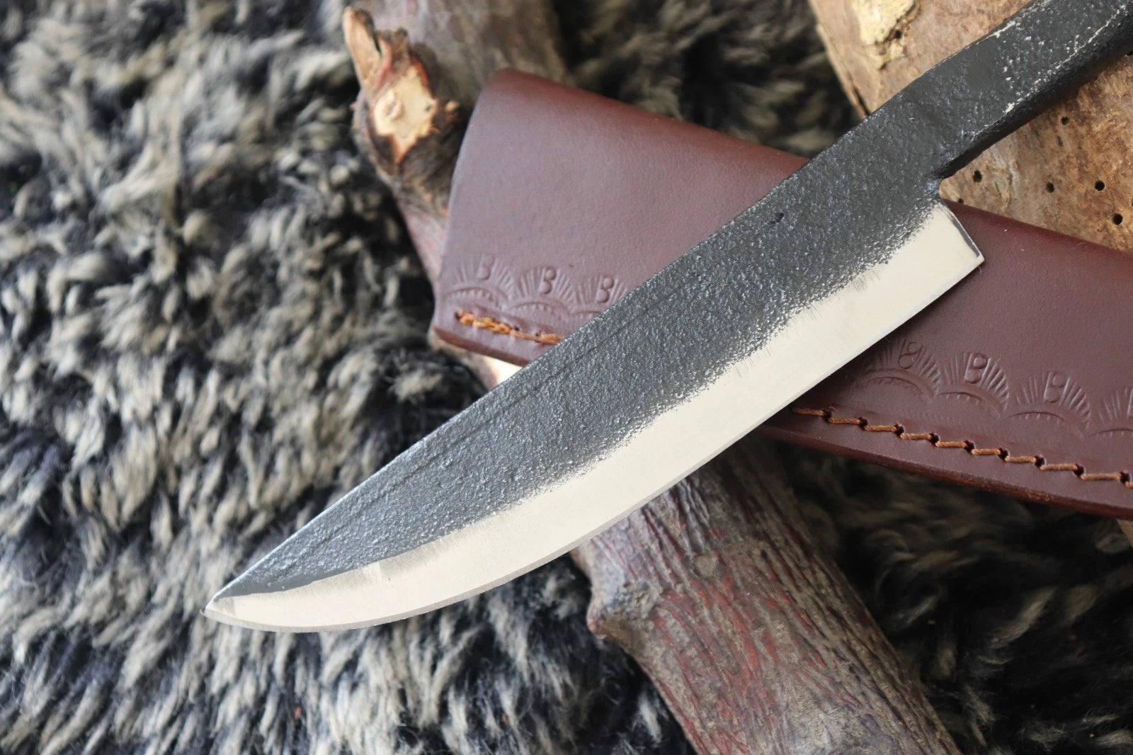 MKS HANDMADE DAMASCUS ART HUNTING D2 TOOL STEEL SKINNER KNIFE BLANK BLADE HANDLE