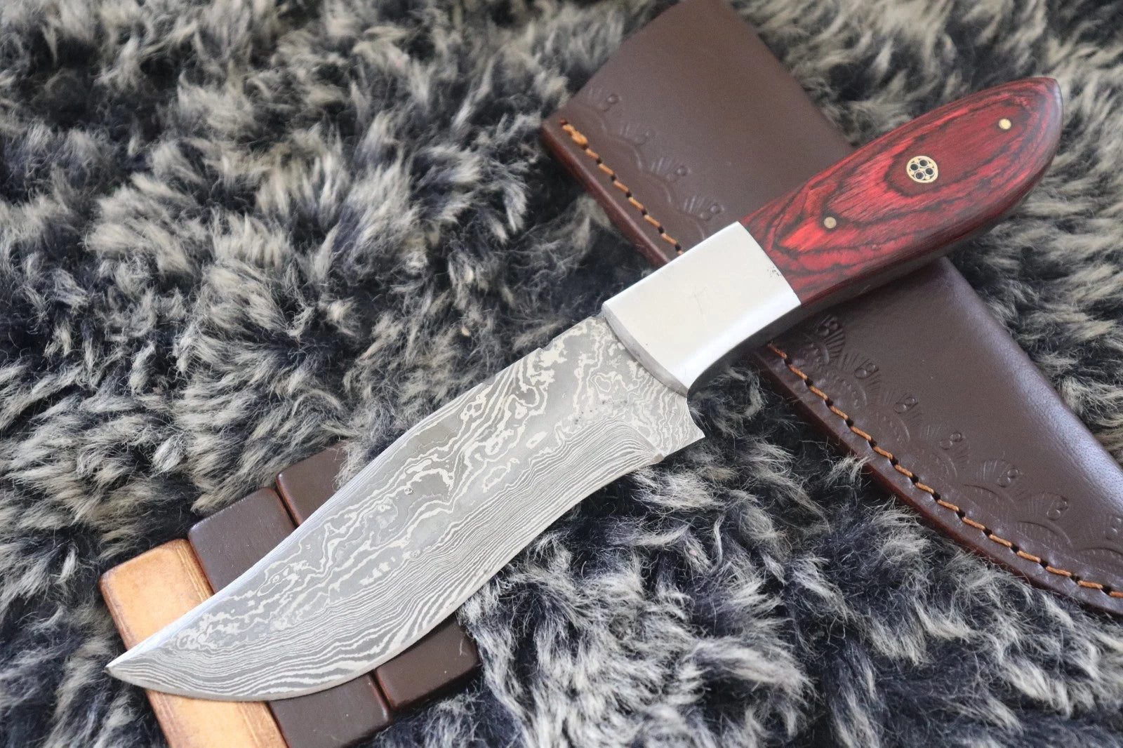 MKS HANDMADE DAMASCUS ART HUNTING CLIP-POINT BOWIE KNIFE WITH HARD WOOD HANDLE