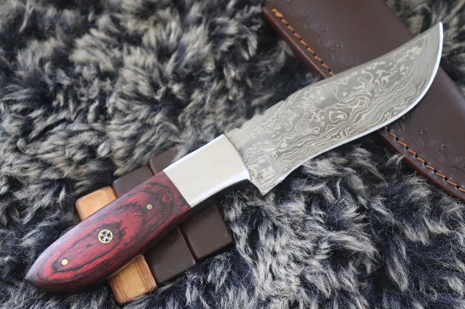 MKS HANDMADE DAMASCUS ART HUNTING CLIP-POINT BOWIE KNIFE WITH HARD WOOD HANDLE