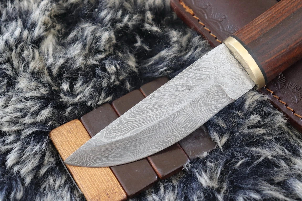 MKS HANDMADE DAMASCUS ART HUNTING BOWIE KNIFE WITH WALNUT WOOD HANDLE