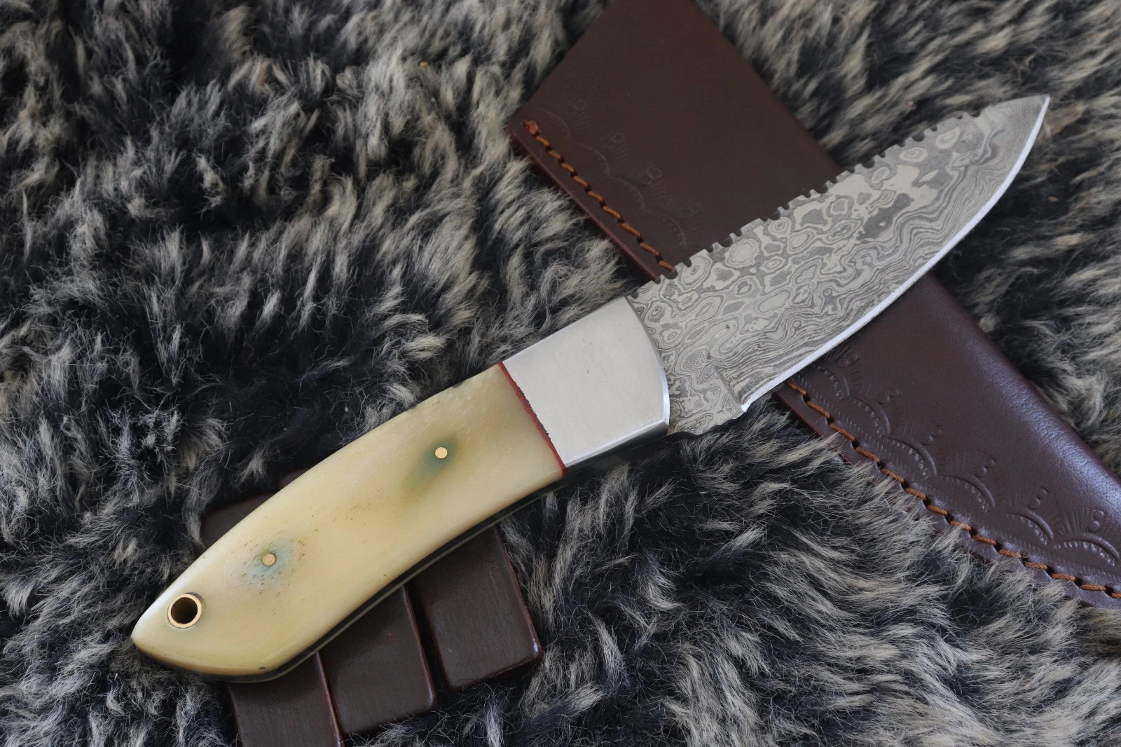 MKS HANDMADE DAMASCUS ART HUNTING DROP-POINT KNIFE WITH CAMEL BONE HANDLE