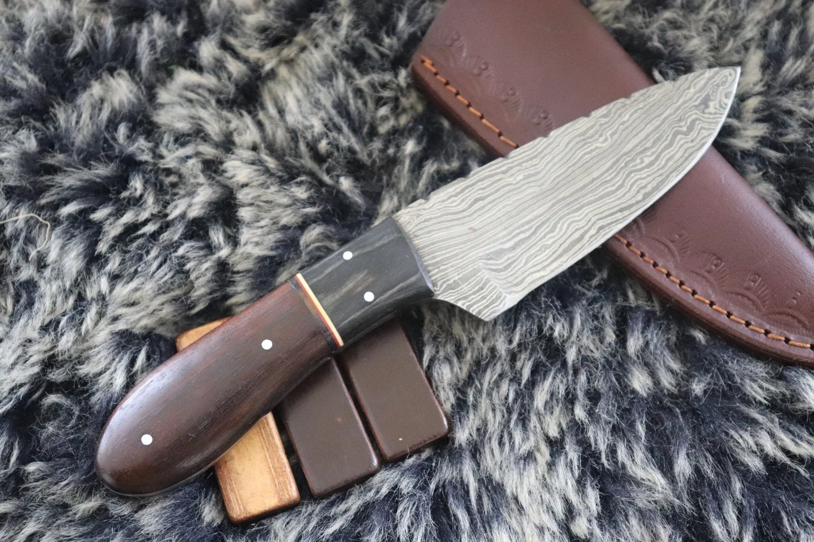 MKS HANDMADE DAMASCUS ART HUNTING SKINNER KNIFE WITH WALNUT WOOD HANDLE