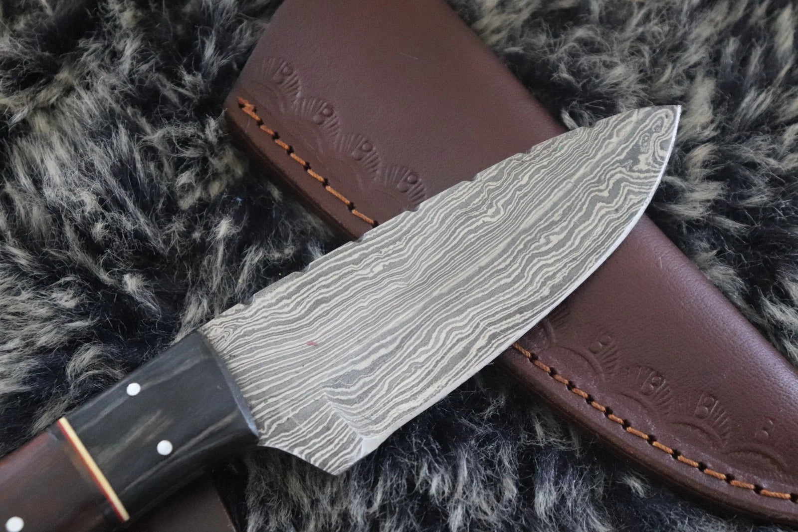 MKS HANDMADE DAMASCUS ART HUNTING SKINNER KNIFE WITH WALNUT WOOD HANDLE