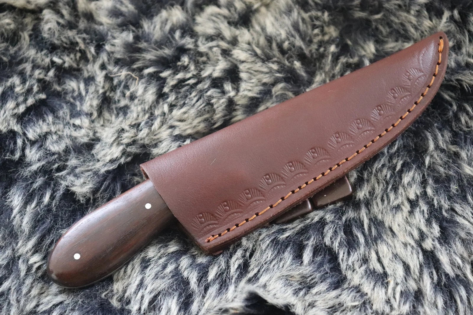 MKS HANDMADE DAMASCUS ART HUNTING SKINNER KNIFE WITH WALNUT WOOD HANDLE