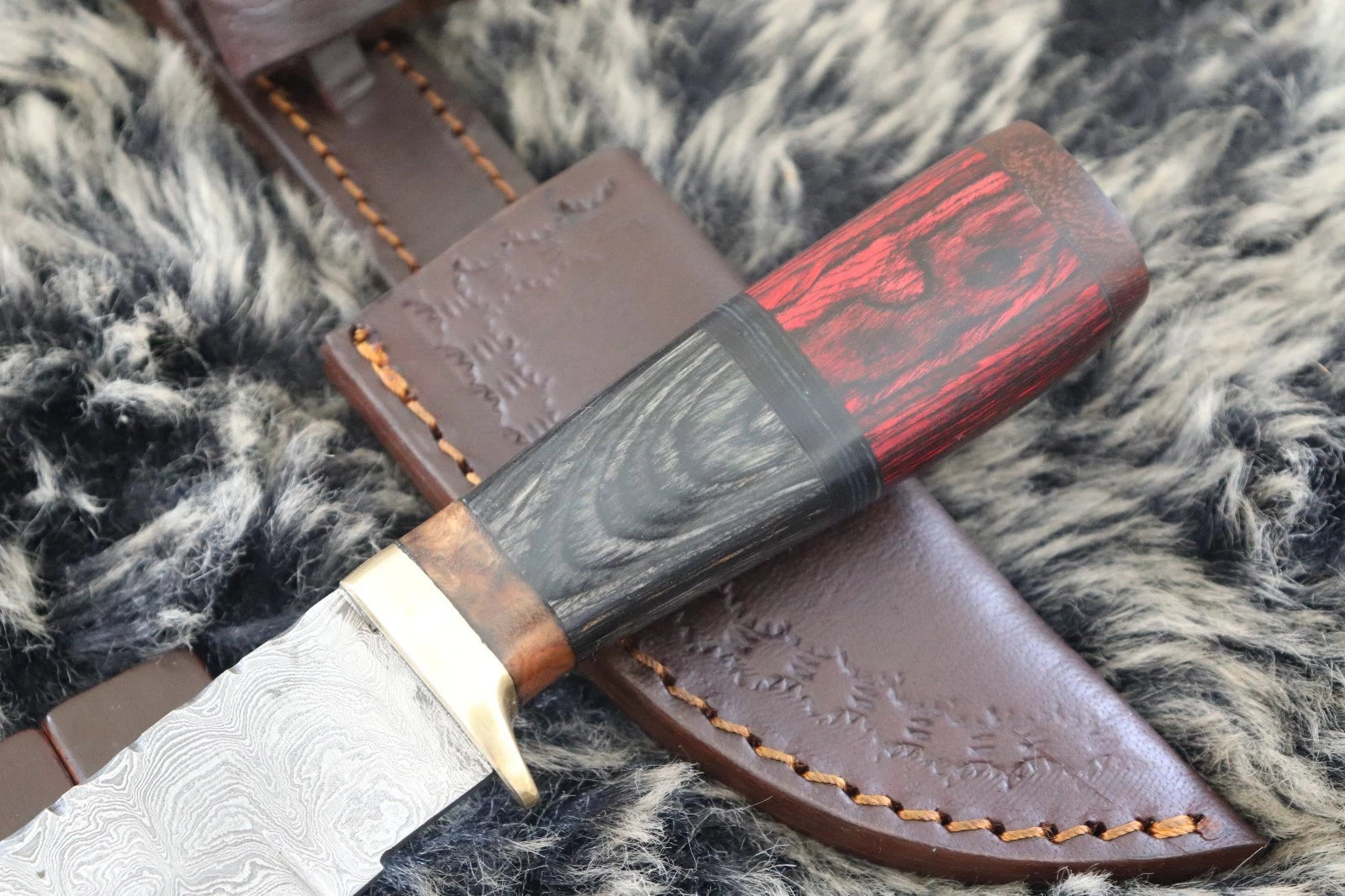 MKS HANDMADE DAMASCUS ART HUNTING CLIP-POINT KNIFE WITH HARD WOOD HANDLE