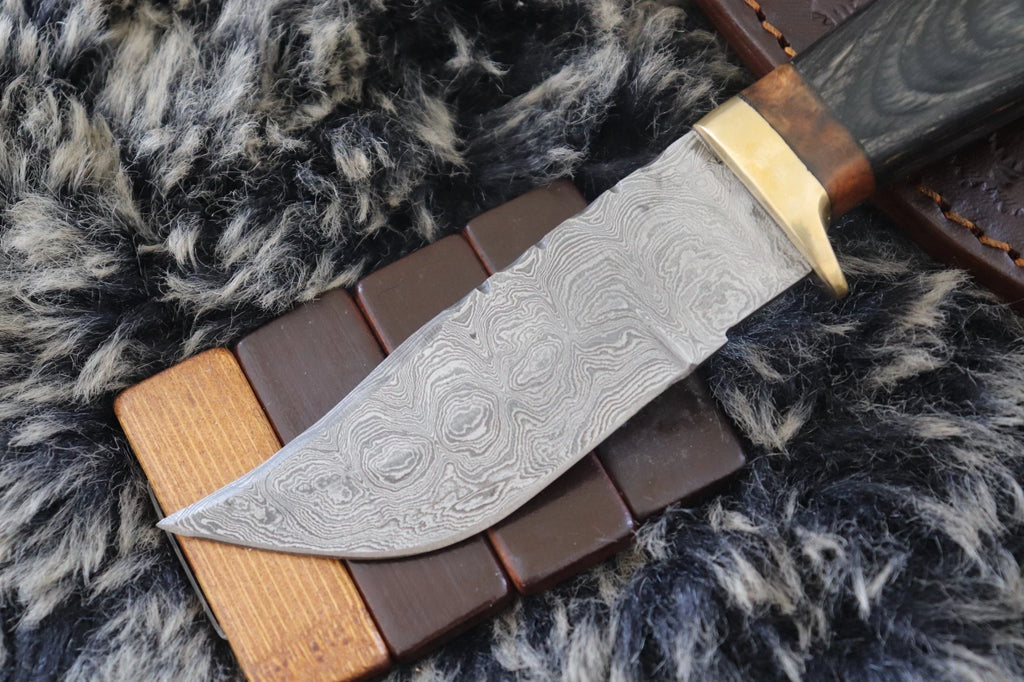 MKS HANDMADE DAMASCUS ART HUNTING CLIP-POINT KNIFE WITH HARD WOOD HANDLE