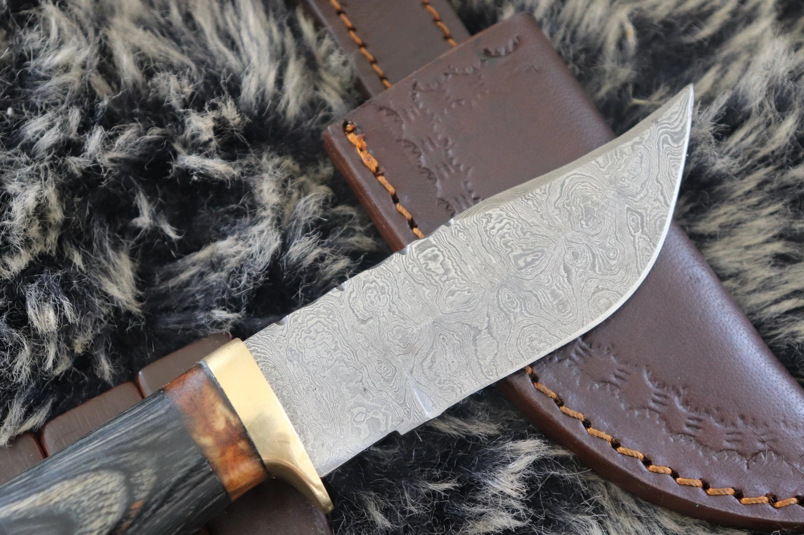 MKS HANDMADE DAMASCUS ART HUNTING CLIP-POINT KNIFE WITH HARD WOOD HANDLE