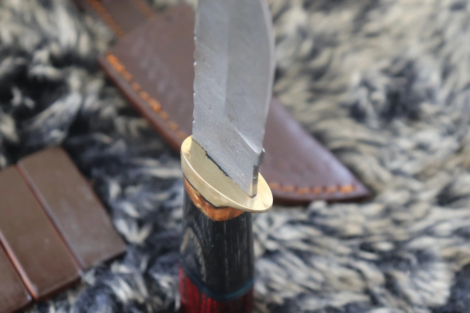 MKS HANDMADE DAMASCUS ART HUNTING CLIP-POINT KNIFE WITH HARD WOOD HANDLE