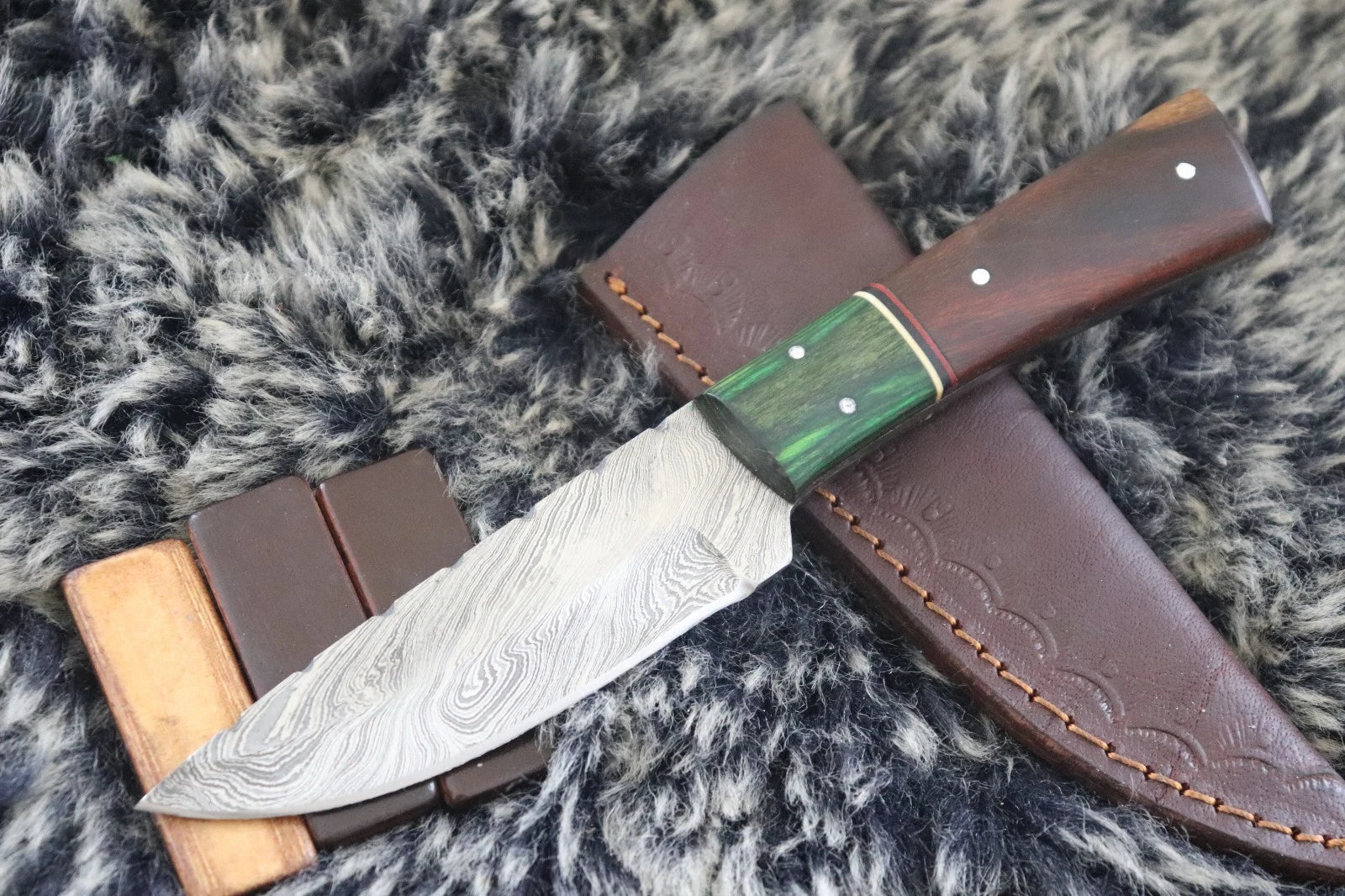 MKS HANDMADE DAMASCUS ART HUNTING DROP POINT KNIFE WITH WALNUT WOOD HANDLE