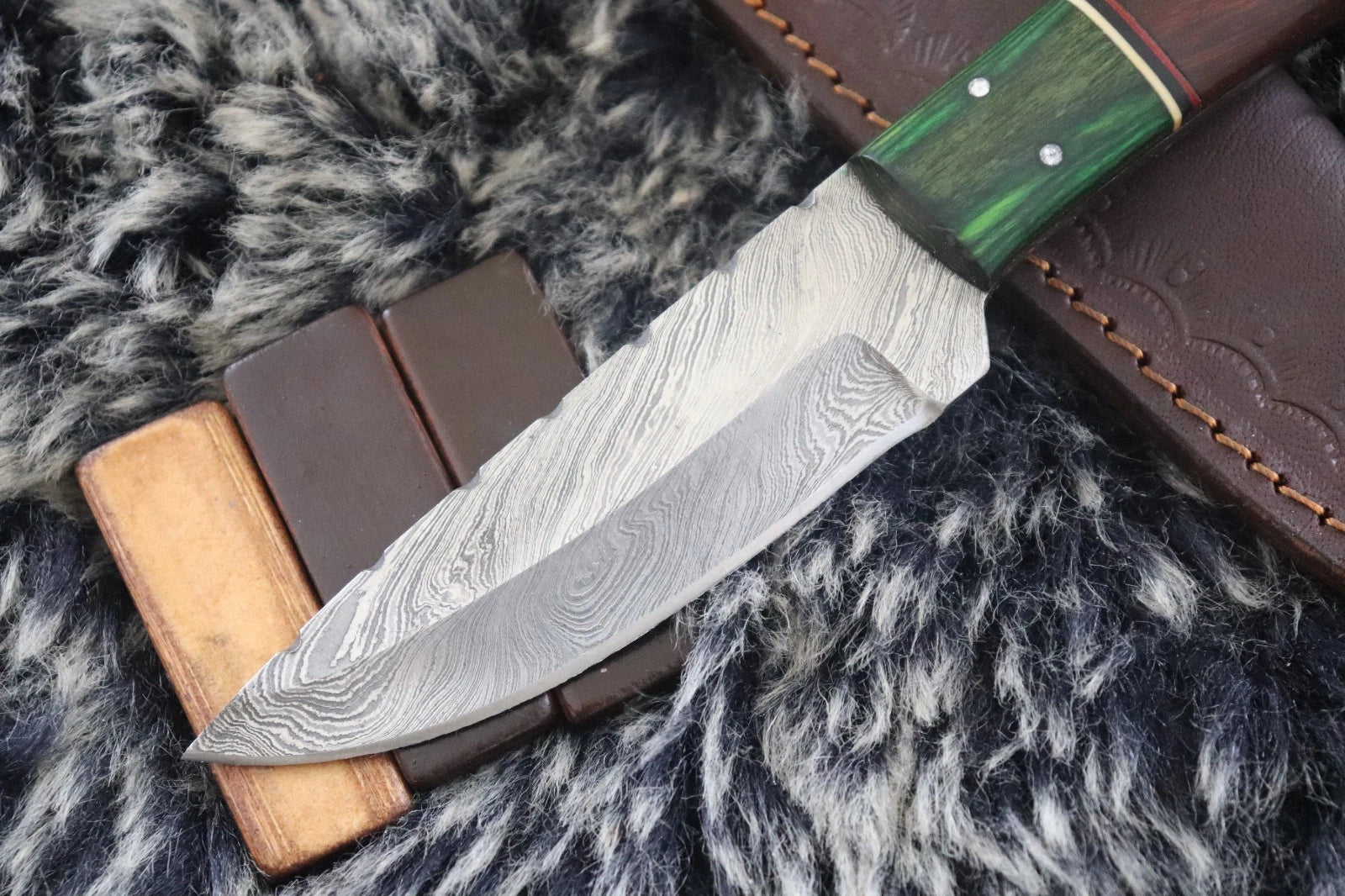 MKS HANDMADE DAMASCUS ART HUNTING DROP POINT KNIFE WITH WALNUT WOOD HANDLE